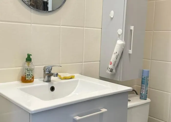 Charming T3 With Balcony In * Arcachon