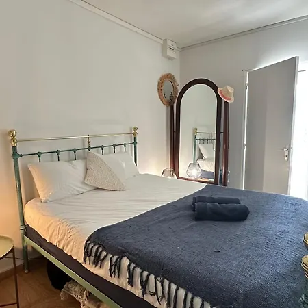Charming T3 With Balcony In *
