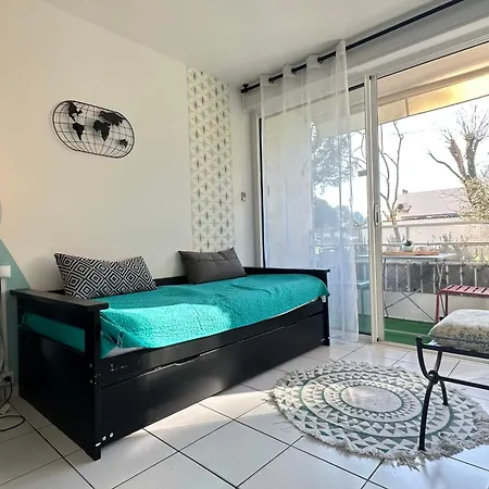 Apartment Charming T3 With Balcony In Arcachon