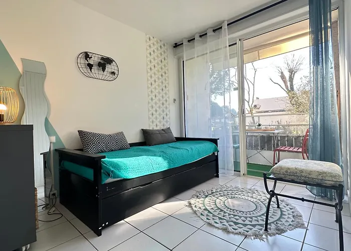 Charming T3 With Balcony In *