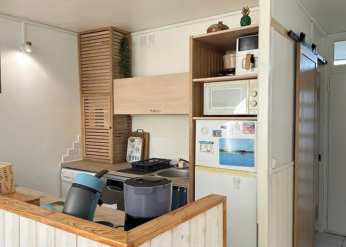 Charming T3 With Balcony In *